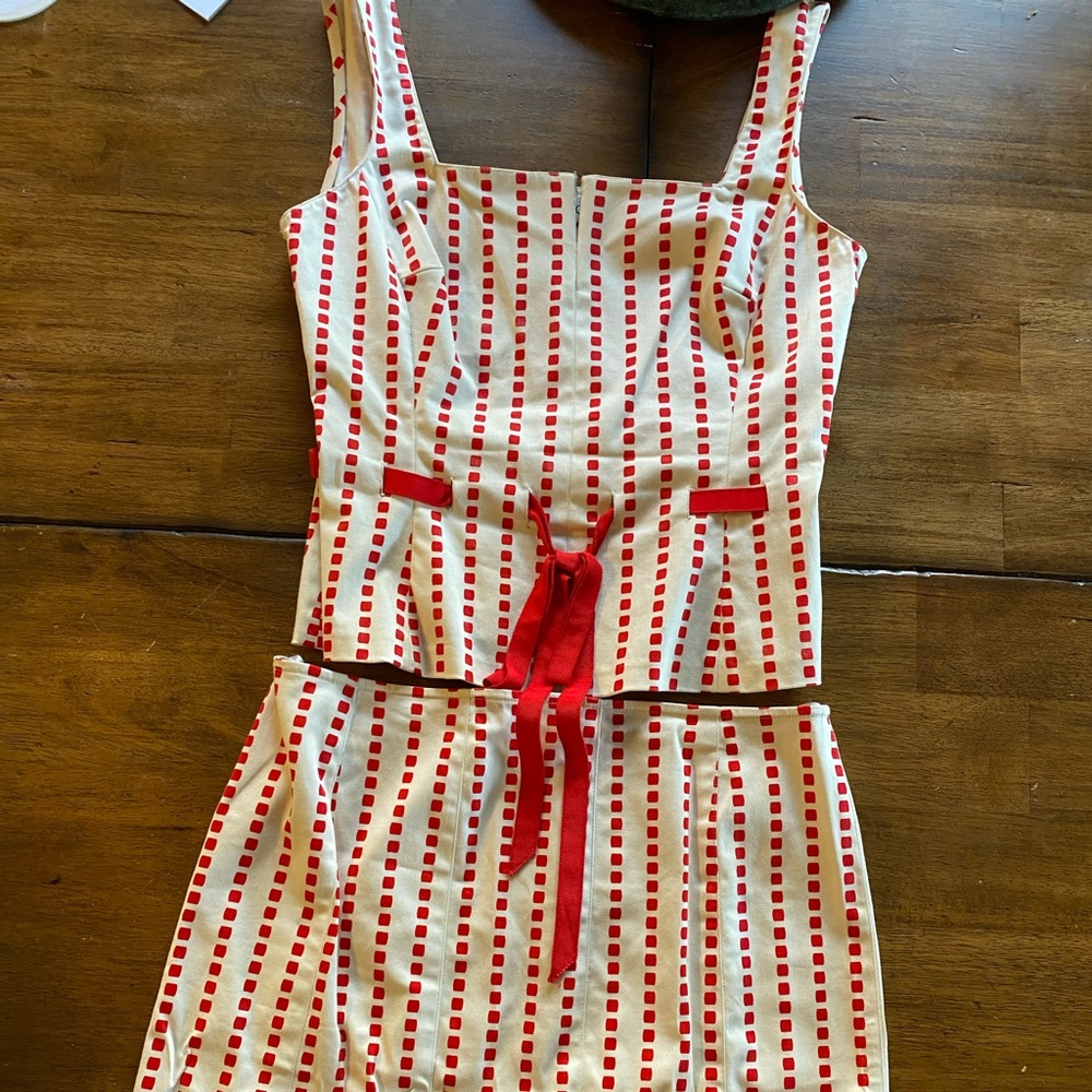 Vintage Noviello-Bloom two piece - needs a small repair